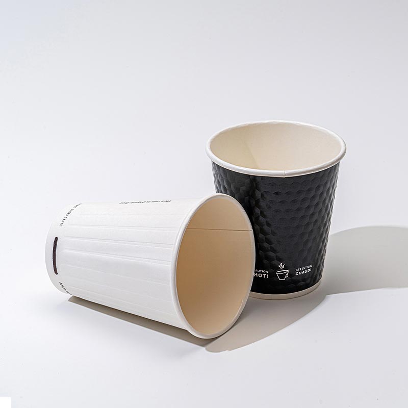 Tazza di carta in rilievo