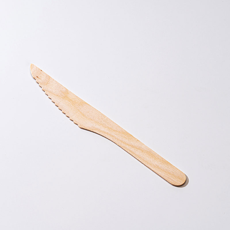 Coltello in legno
